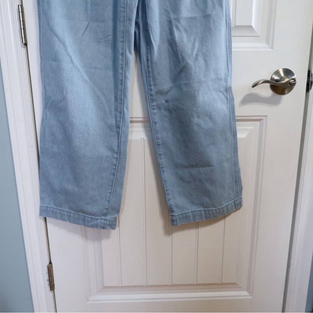 Aritzia Wilfred Embark High Waisted Front Pleated Light Wash Jeans Size 0 - Picture 3 of 11